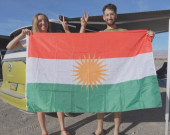 Taylor ji bo evîna Zervan fêrî Kurdî bû: Mala wan mînîbusek e