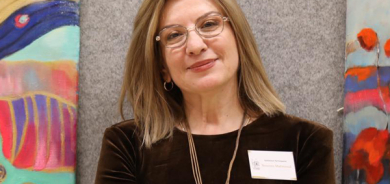 ئاوازەكانی ڕەنگ و ژیان.. خوێندنەوەیەك بۆ جیهانی هونەریی نەسرین مەحموود