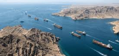 جولة تفاوض تلوح من «حصار هرمز»