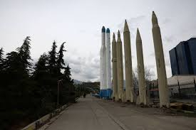 إيران استخدمت قمر تجسس صينياً لاستهداف قواعد أميركية