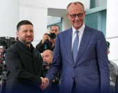 Russia Gains as Middle East Crisis Distracts From Ukraine, German Defense Minister Warns