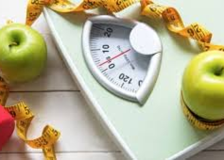 هل العمر مهم؟ دراسة توضح أخطر وقت لاكتساب الوزن