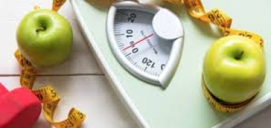 هل العمر مهم؟ دراسة توضح أخطر وقت لاكتساب الوزن