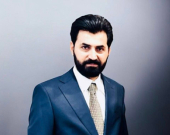 کاتێک تاجەکان دەفرۆشرێن؛ نەتەوە لە نێوان بازرگانیی سیاسی و خۆکوشتنی ئەخلاقیدا.