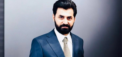 کاتێک تاجەکان دەفرۆشرێن؛ نەتەوە لە نێوان بازرگانیی سیاسی و خۆکوشتنی ئەخلاقیدا.