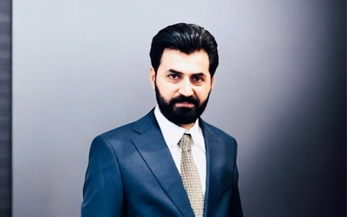 کاتێک تاجەکان دەفرۆشرێن؛ نەتەوە لە نێوان بازرگانیی سیاسی و خۆکوشتنی ئەخلاقیدا.