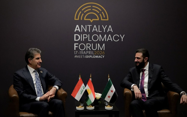 نيجيرفان بارزاني يشيد خلال اجتماعه مع الشرع بالتقدم في تنفيذ الاتفاق مع قسد