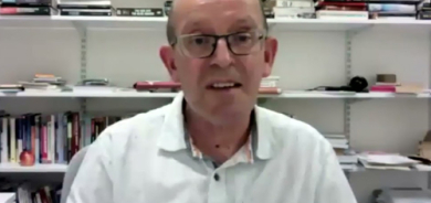 د. ڤینسێنت دوراك  پسپۆڕ لە سیاسەتی هاوچەرخی ڕۆژهەڵاتی ناوەڕاست بۆ گوڵان:     ئەگەر عێراق زیاتر لە ململانێی ناوچەكەوە بگلێت كاریگەریی زۆر مەترسیدار لەسەر ئابووریی خۆی دروست دەكات