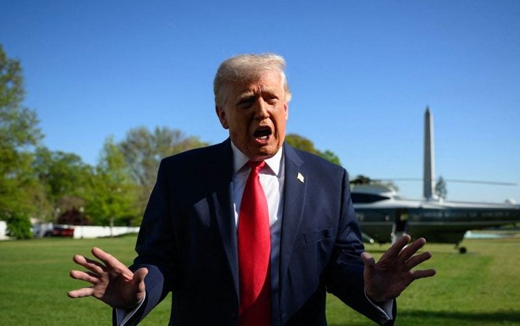 Trump: Em dê bi Îranê re uranyumê derxin û bînin Amerîkayê