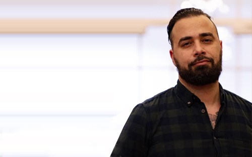 ئۆز كاتێرجی  ڕۆژنامەنووس و پەیامنێری شەڕ لە ڕۆژهەڵاتی ناوەڕاست و ئۆكرانیا بۆ گوڵان:     پێویستە هەرێمی كوردستان هەماهەنگی لەگەڵ لایەنە نیشتمانییەكانی بەغدا بكات بۆ ئەوەی وڵات نەبێتە قوربانیی ململانێی دەرەكی