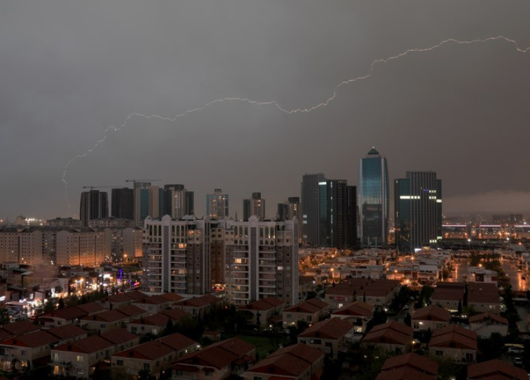 أربيل تستنفر لموجة أمطار غزيرة