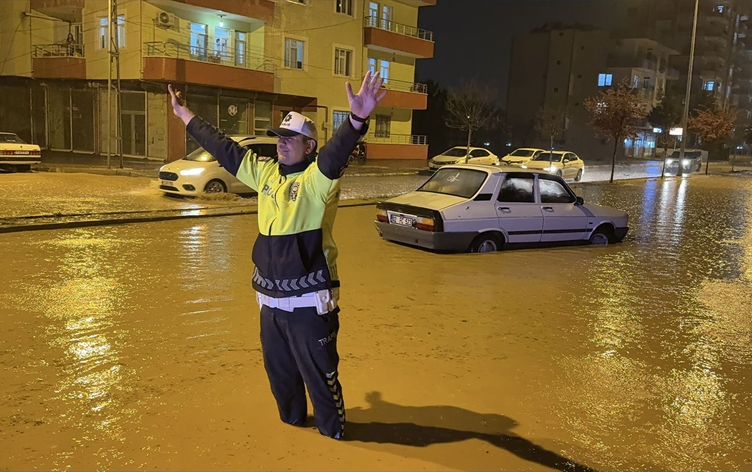 Li Dîlok, Semsûr û Kilîsê lehî rabû