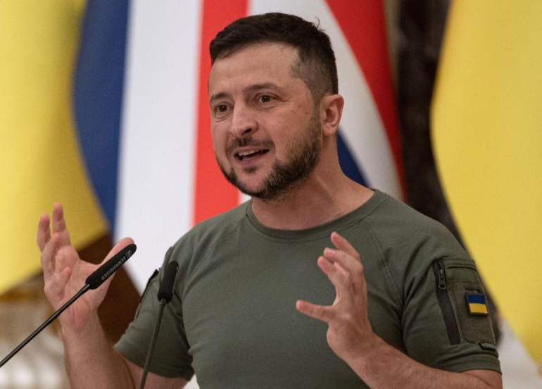 سەرۆکی ئۆکرانیا ئیدانەی بڕیارێکی ئەمریکای کرد