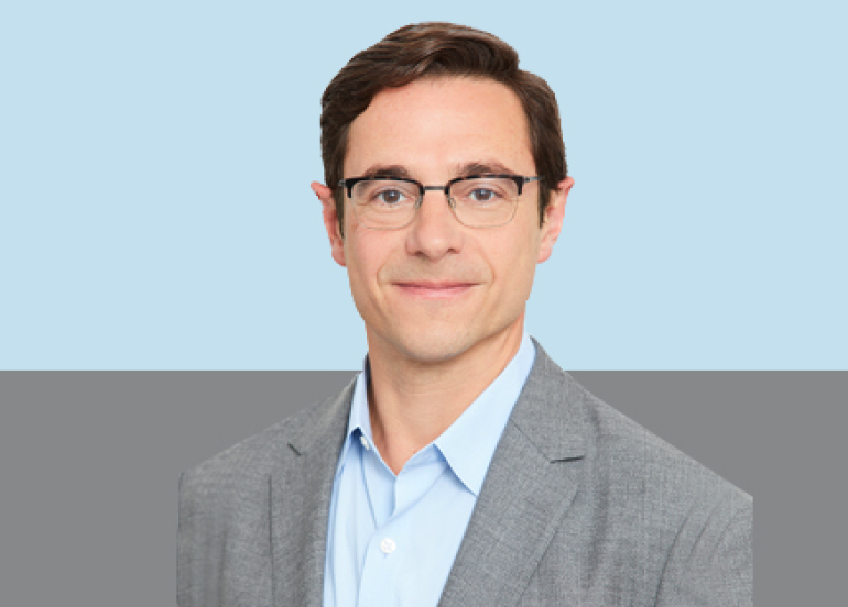 پڕۆفیسۆر دۆڤ واكسمان  پسپۆڕ لە ستراتیژییەتی ئەمریكا لە ڕۆژهەڵاتی ناوەڕاست بۆ گوڵان:     هەوڵدانی هەرێمی كوردستان بۆ ڕاگرتنی هاوسەنگی لە نێوان چەند جەمسەرێكی دژ بە یەك و لە ژینگەیەكی جەمسەرگیردا كارێكی ئاسان نییە