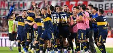 كلاسيكو الأرجنتين: ريفر بليت يسقط على أرضه أمام بوكا جونيورز