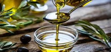 فوائد تناول زيت الزيتون يومياً لمرضى القلب