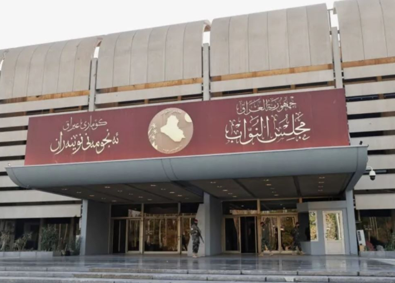 نائب عن الديمقراطي: العراق الجديد قائم على التوافق والشراكة.. لكن هناك من يسعى لفرض منطق الأغلبية والأقلية