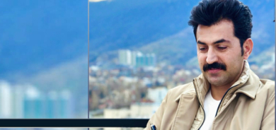 ئەو دەستانەی قورئان دەدڕێنن و کێلی مەسیحییەکان دەشکێنن: یەک عەقڵ و یەک پەیامی ڕق