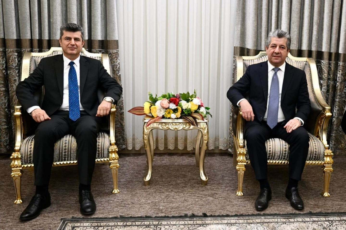 رئيس الحكومة يزور دهوك ويشدد على إيلاء المزيد من الاهتمام للمشاريع الخدمية وخدمة المواطنين