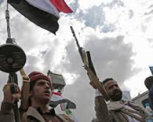 اليمن يلوّح بورقة القوة إذا رفض الحوثيون السلام