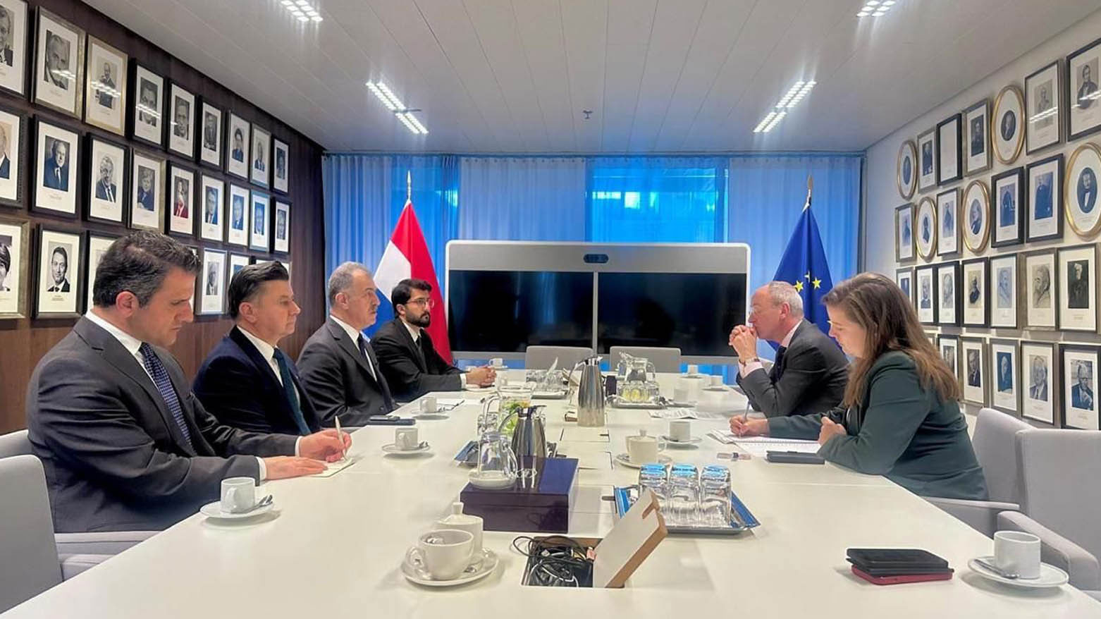 Hollanda rola Pêşmerge û Herêma Kurdistanê bilind dinirxîne