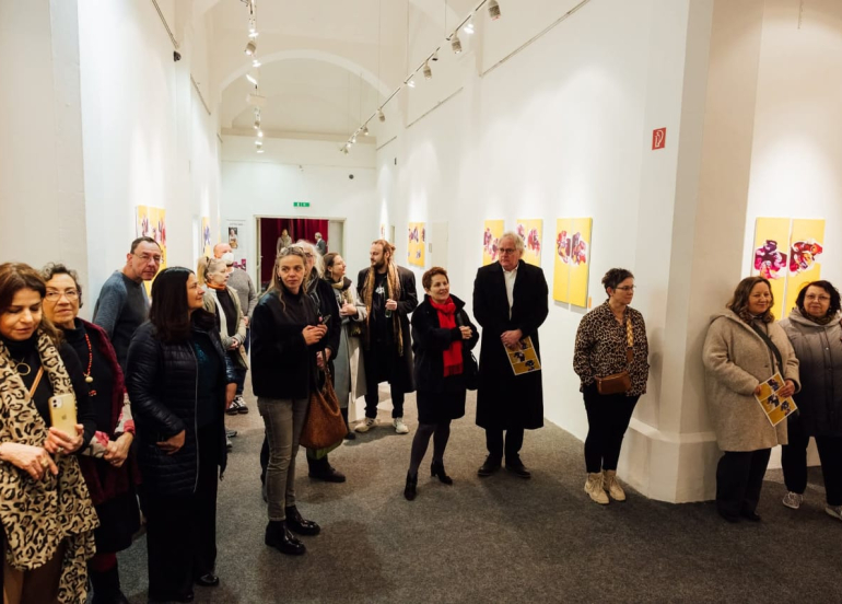 Li Almanayayê hunermendekî Kurd pêşangeheke şêwekarî vekir