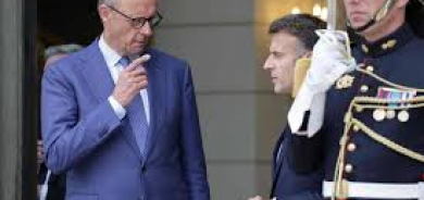 ماكرون يعتزم التواصل مع السلطات في طهران