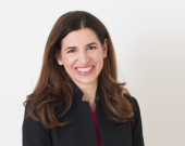 مێلانی كامێت  پڕۆفیسۆری كاروباری نێودەوڵەتیی لە زانكۆی هارڤارد بۆ گوڵان:     پێناسەی ماكس ڤیبەر بۆ دەوڵەت لە عێراقدا بەدی ناكرێت، چونكە تەنیا دەوڵەت خاوەنی چەك نییە و گرووپە جیاوازەكان تێیدا هەڕەشەن