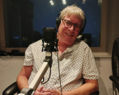 Richard W. Coughlin, mamosteyê zanistên siyasî ye li Zanîngeha «Florida Gulf Coast». Ew dersên têkiliyên derve yên Amerîkayê û ewlehiya navdewletî dide. Lêkolînên wî di kovarên zanistî yên cîhanî de bûne çavkaniyeke pêbawer ji bo lêkolîner û pisporên warê