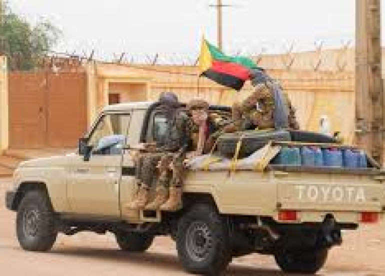 الطوارق يتوعدون بإسقاط الحكم في مالي