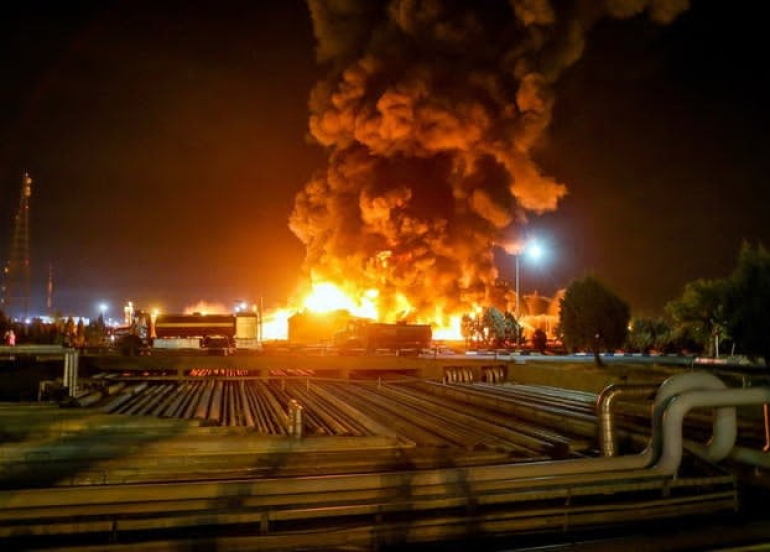 کاریگەری شەڕ لەسەر پیشەسازی شووشەی هیندستان و توندبوونەوەی قەیرانی بژێوی ژیان
