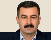 کاتێک بیرمەندێک دەمرێت، کۆمەڵگە خۆی دەردەخات