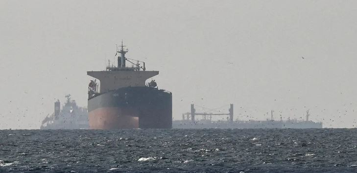 Iranian Supertanker Evades U.S. Monitoring, Heads Toward Far East
