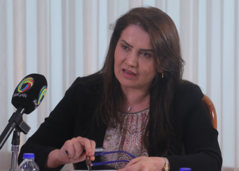 د. خەزال عوزێر هۆستانی  بەڕێوەبەری گشتیی كاروباری ئابووری و گرێبەستەكان  لە وەزارەتی سامانە سرووشتییەكان:     بەبێ ناوهێنانی خاكی كوردستان مێژووی وزە لە ناوچەكەدا ناتەواو دەبێت چونكە یەكەم بیری نەوتی تەواوی ڕۆژهەڵاتی ناوەڕاست لەم خاكەدا لێدراوە