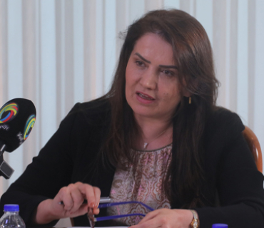 د. خەزال عوزێر هۆستانی  بەڕێوەبەری گشتیی كاروباری ئابووری و گرێبەستەكان  لە وەزارەتی سامانە سرووشتییەكان:     بەبێ ناوهێنانی خاكی كوردستان مێژووی وزە لە ناوچەكەدا ناتەواو دەبێت چونكە یەكەم بیری نەوتی تەواوی ڕۆژهەڵاتی ناوەڕاست لەم خاكەدا لێدراوە