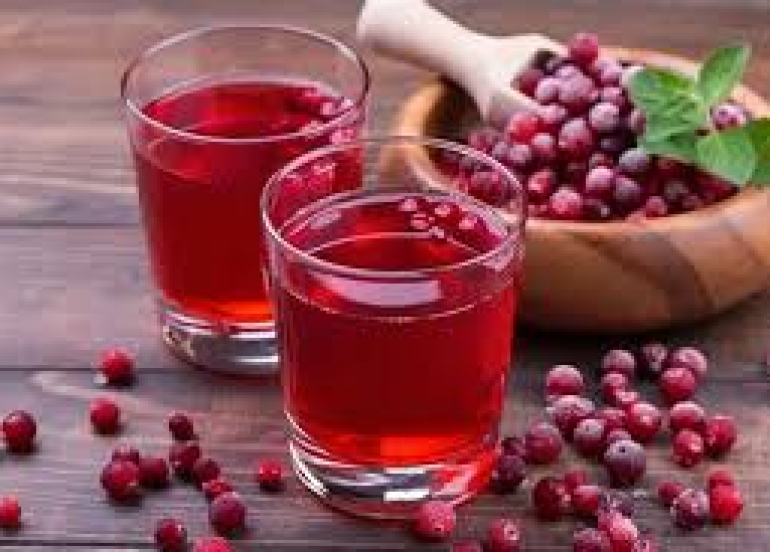عصير التوت البري يعزز علاج التهابات المسالك البولية