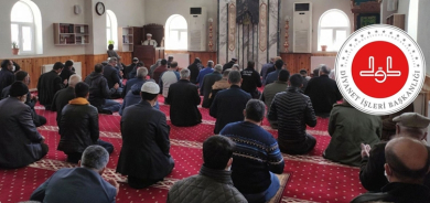 Miftîtiyê xutbeya bi Kurdî qedexe kir