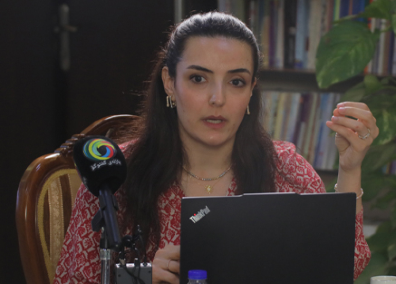 ڕووبار حەسەن دزەیی  پسپۆر لە ئەندازیاریی نەوت لە زانكۆی كوردستان:   نەوت و گاز دەرفەتن بۆ گەشانەوە، بەڵام ئەوەی دەبێتە هۆی پێشكەوتن تەنیا جۆری بەڕێوەبردن و سیاسەتی وزەیە