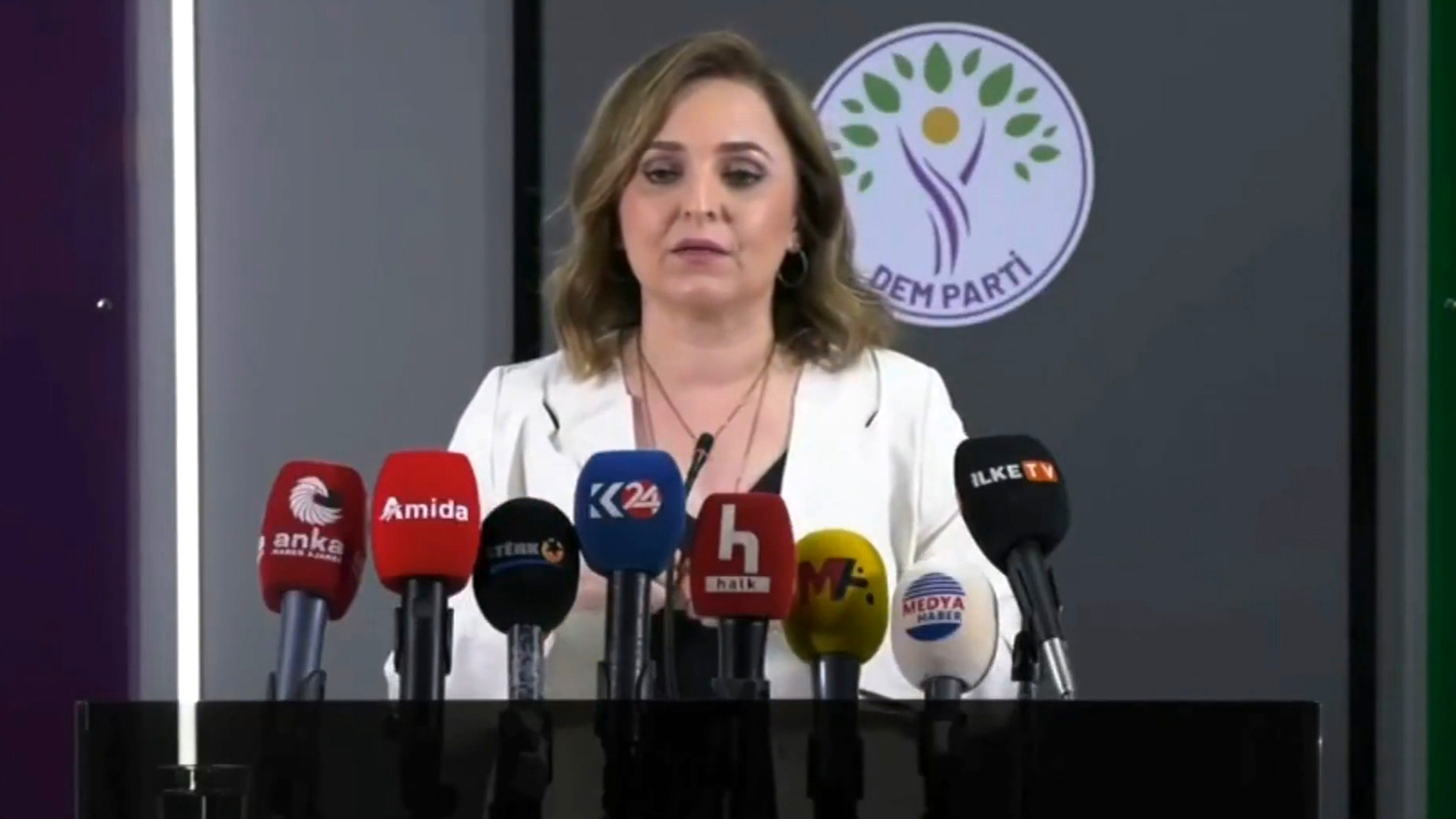 Ayşegul Dogan: Statuya Abdullah Ocalan ji bo aştiyê mercê bingehîn e
