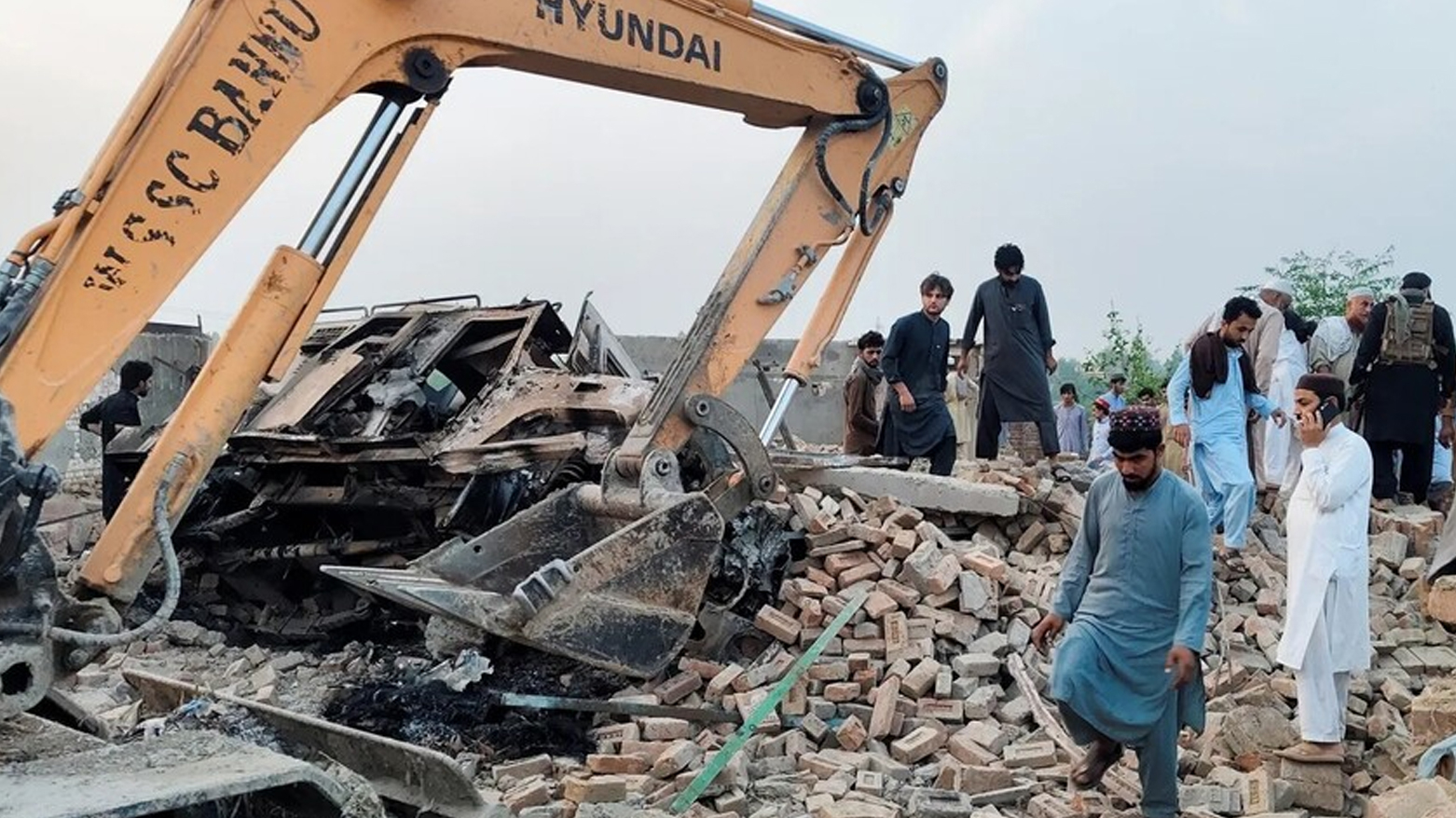 Pakistan: Di teqînekê de 12 polîs hatin kuştin
