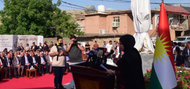 پەردە لەسەر پەیکەری چیرۆکنووس (مەم) لادرا