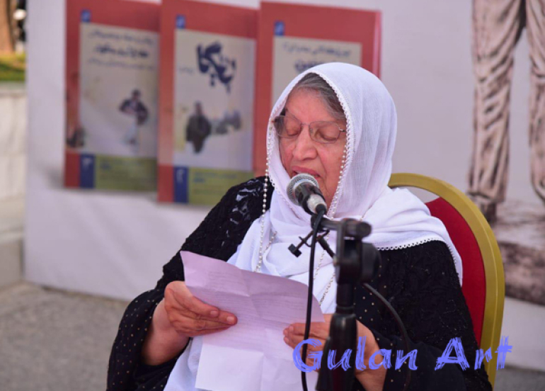 پەردە لەسەر پەیکەری چیرۆکنووس (مەم) لادرا