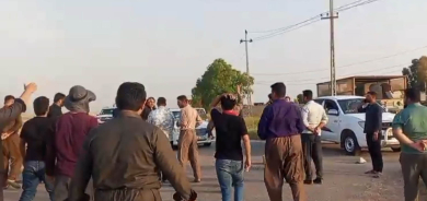 Cotkarên Kurd li sînorê Sergeranê dest bi xwenîşandanê kir