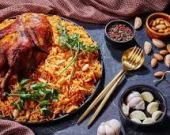 ماذا يفعل تناول الدجاج والأرز يومياً بعملية الأيض؟