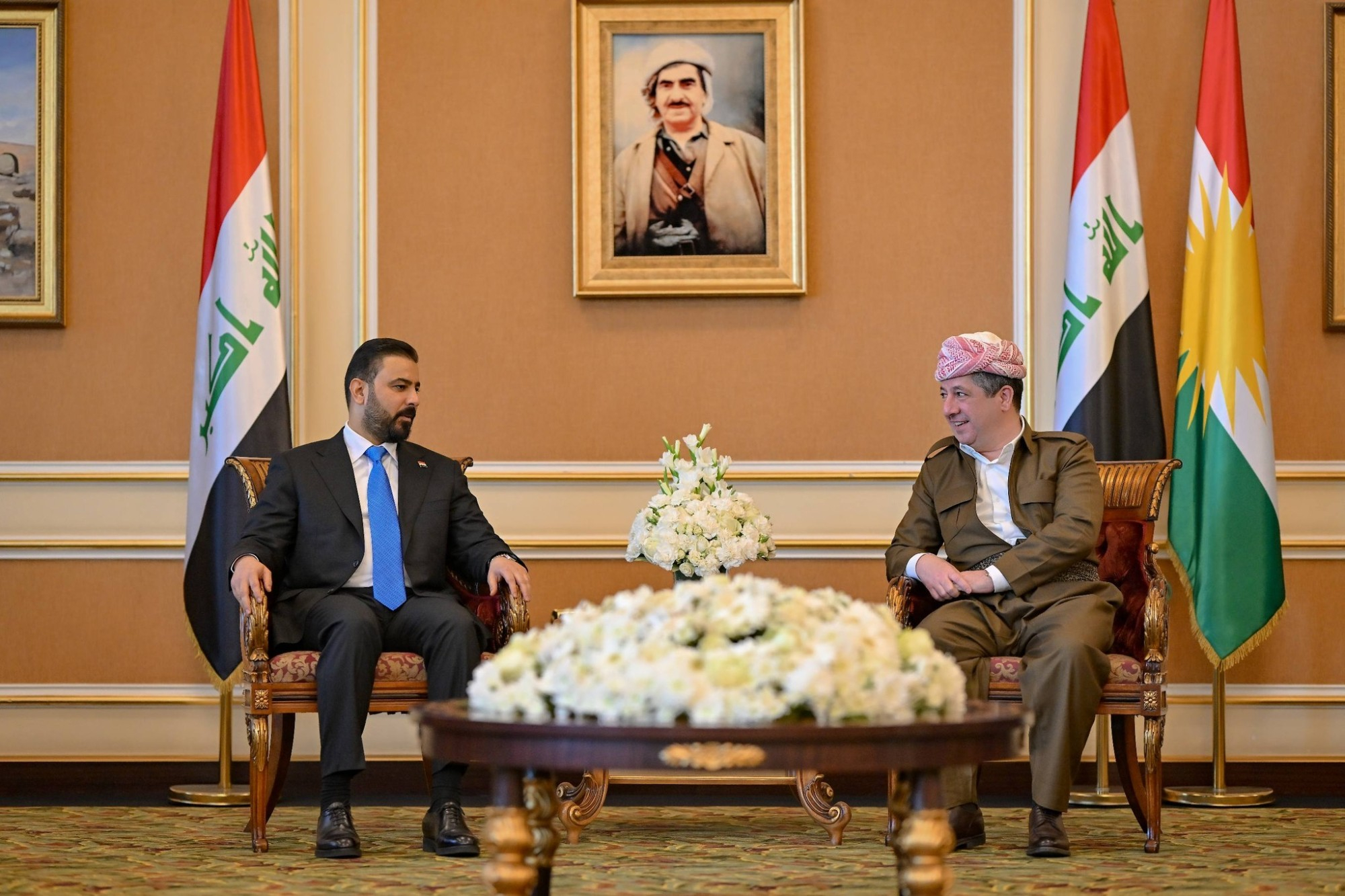 مسرور بارزاني يهنئ الزيدي بنيل حكومته الثقة: نتطلع لمرحلة جديدة من الاستقرار وحل المشكلات وفق الدستور