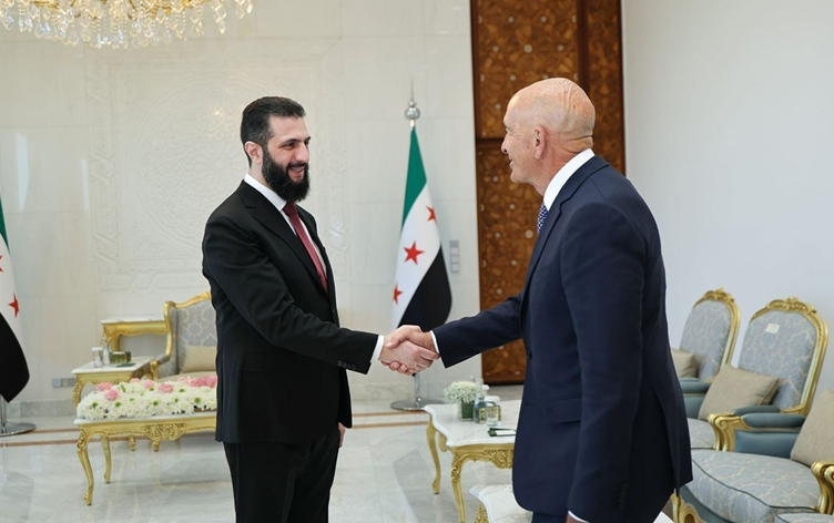 Ehmed Şer û Tom Barrack hevkariya aborî gotûbêj kir