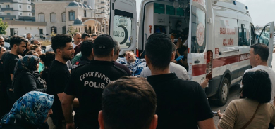 Li Mersînê çekdarekî 6 kes kuştin û 8 kes birîndar kirin