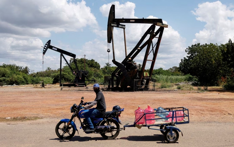 Trump êriş betal kir, petrol erzan bû