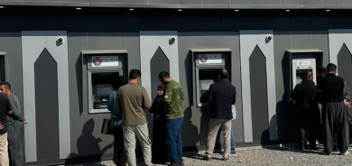 مالية كوردستان: 800 ألف موظف يتسلمون بطاقاتهم المصرفية ضمن مشروع 