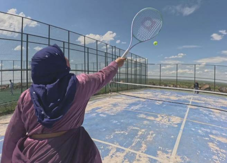 Jina Qerejdaxî bangî Hulya Avşarê kir: Were em bilîzin